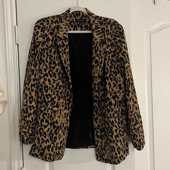 Halogen Single Button Blazer in Taupe Animal Print Cheetah - Picture 4 of 14